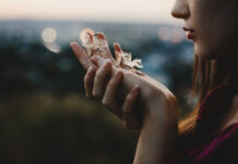 Ki dönt helyettünk? – Szabad akarat, sors és az élet nagy trükkje